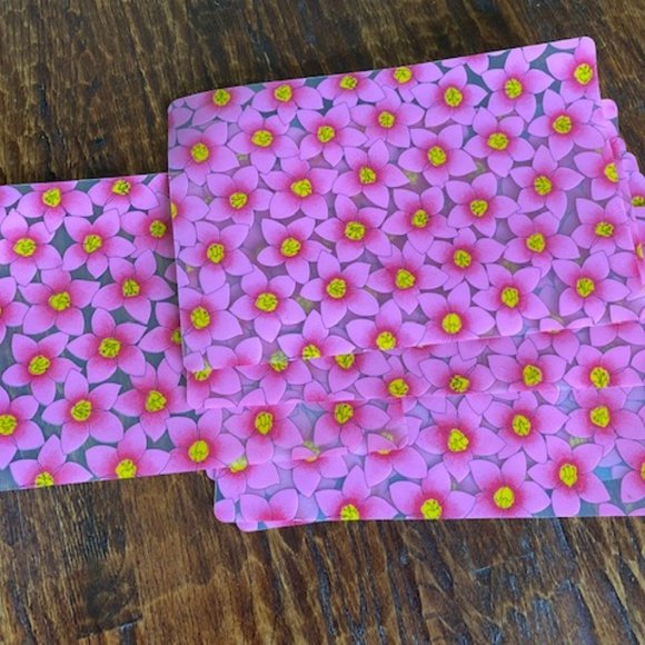 8 CLEAR plastic PLACEMATS w/ PINK & YELLOW FLOWERS * see through them * VINTAGE - Picture 1 of 2